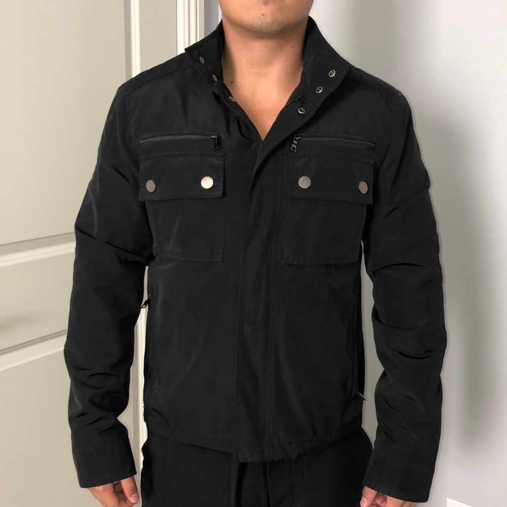 Black Zara zip up jacket
